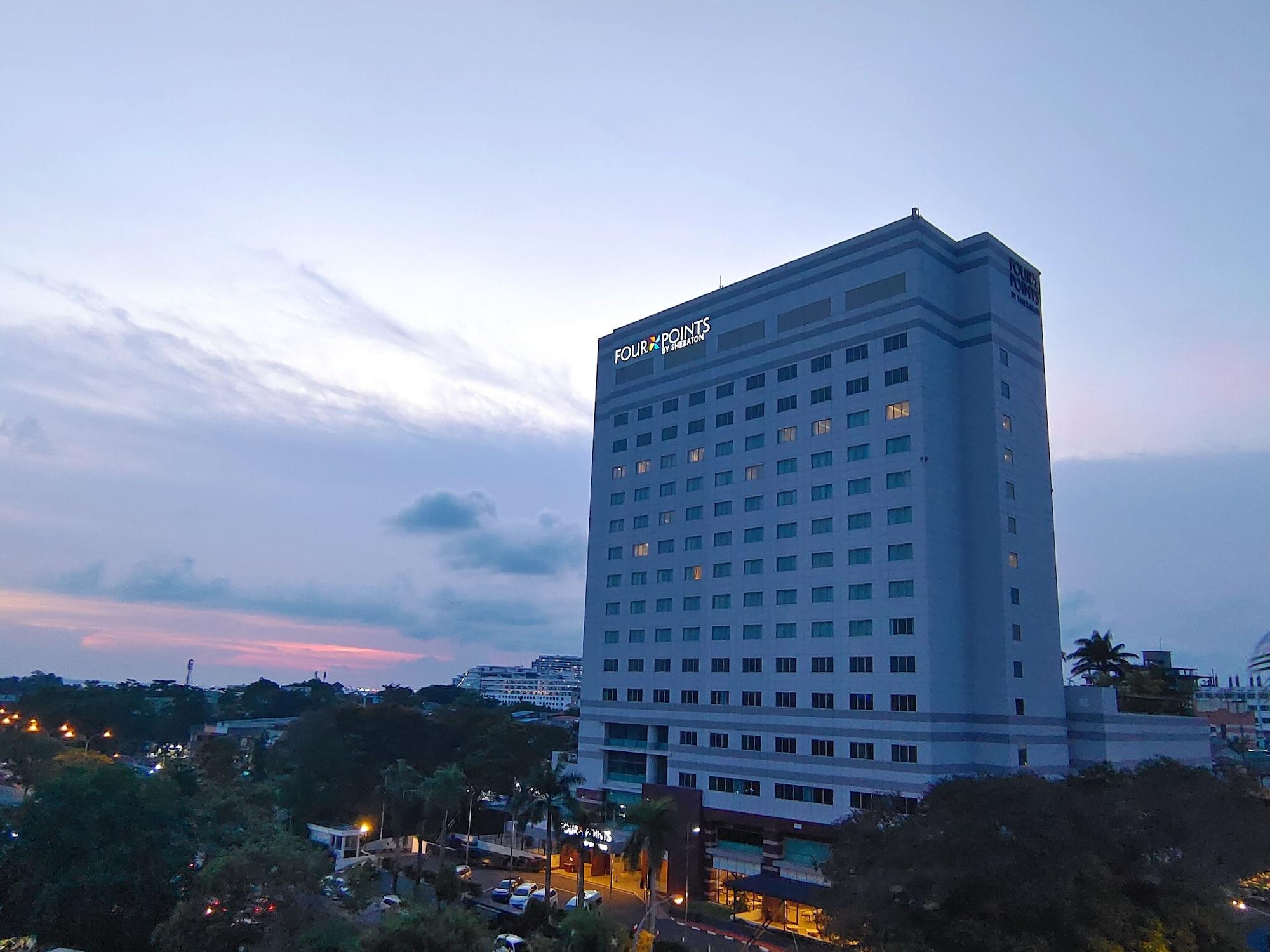 Four Points By Sheraton Batam Hotel Nagoya Ngoại thất bức ảnh