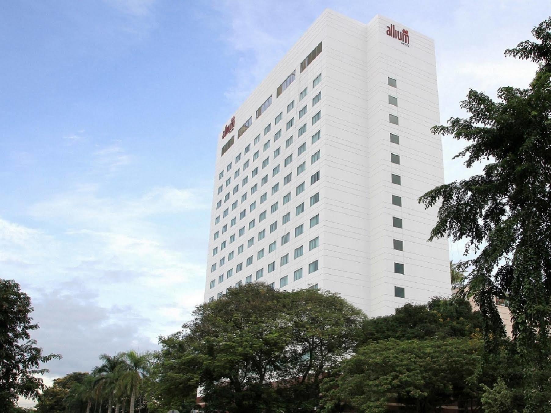 Four Points By Sheraton Batam Hotel Nagoya Ngoại thất bức ảnh